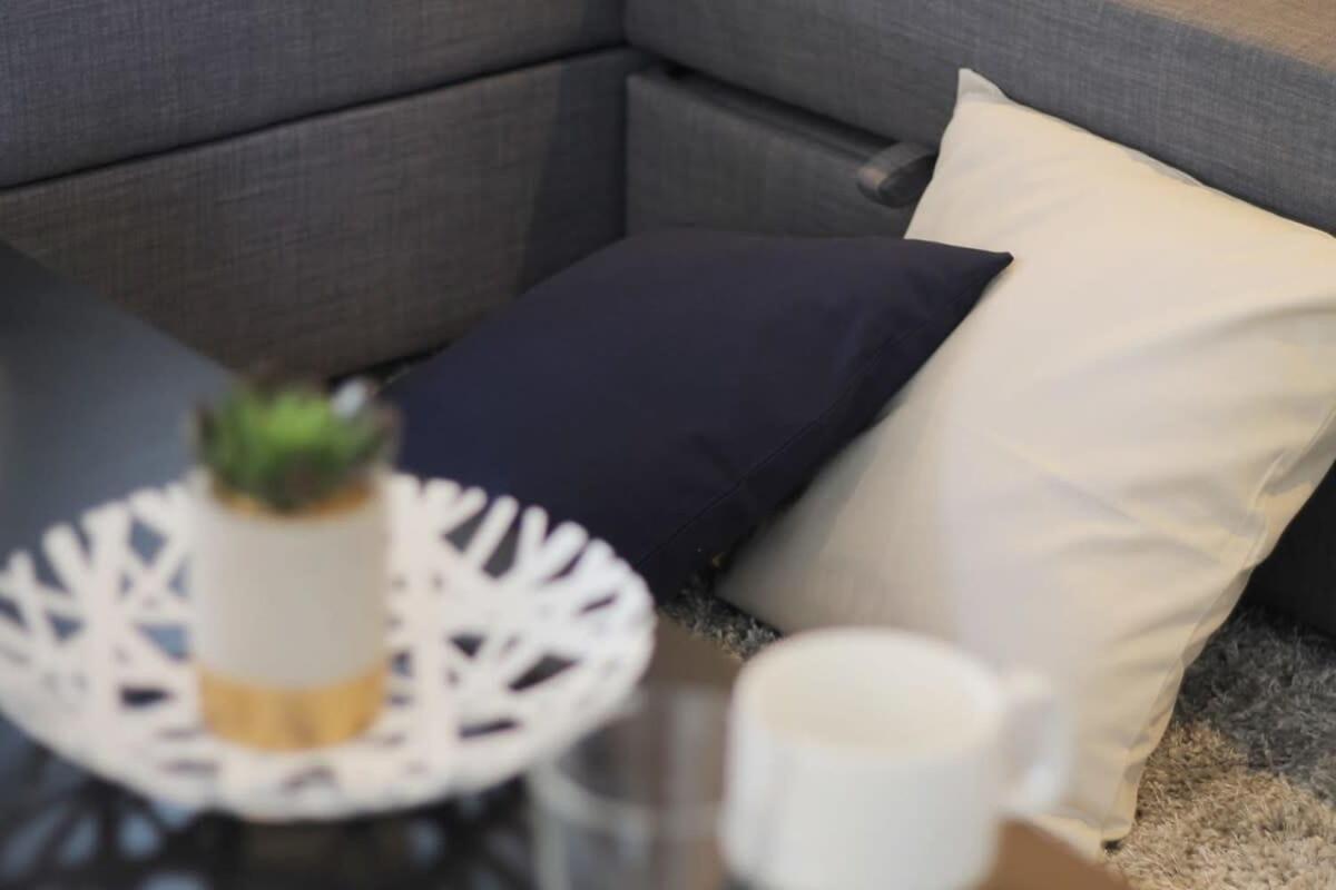 Bhotel Heiwaodori 902 - Huge Apt In Famous Hiroshima Dori For 6P Buitenkant foto